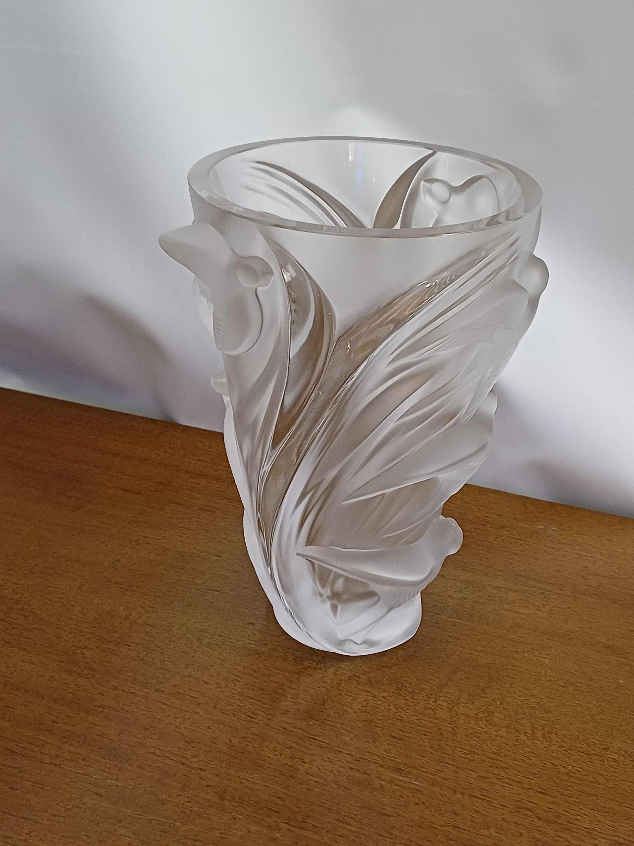 Vaso Martinets in cristallo trasparente di Lalique France, 1982 6