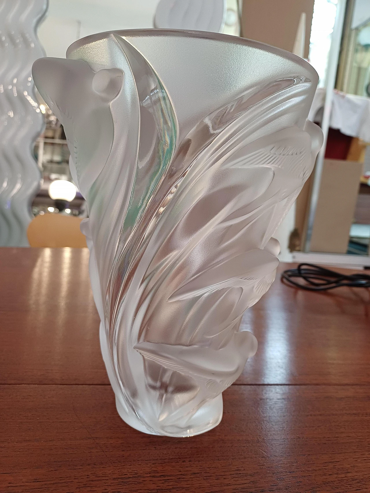 Vaso Martinets in cristallo trasparente di Lalique France, 1982 10