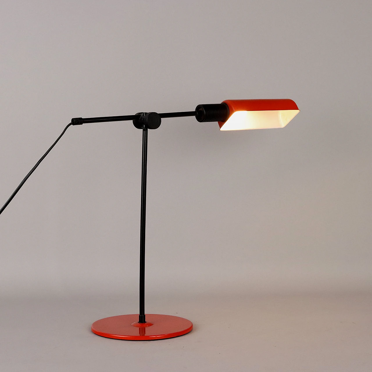 Enamelled metal table lamp by Nuova Veneta Lumi, 1980s 1