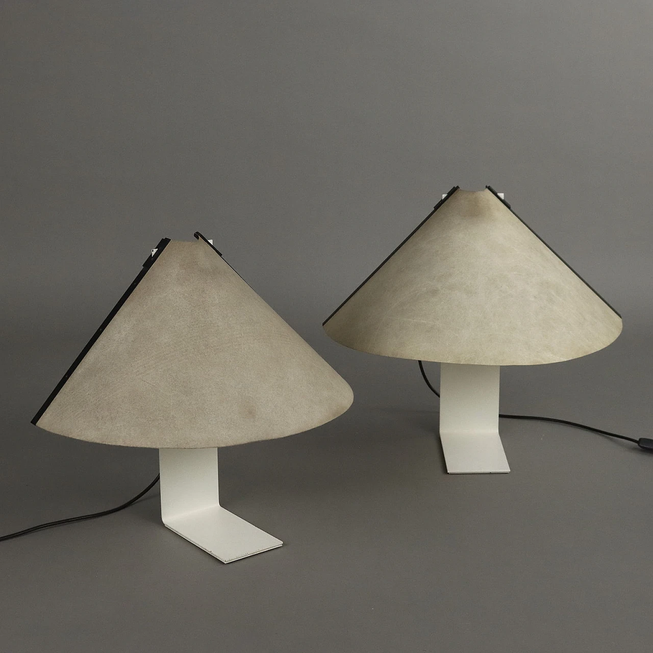 Pair of Porsenna table lamps by Magistretti for Artemide, 1980s 5