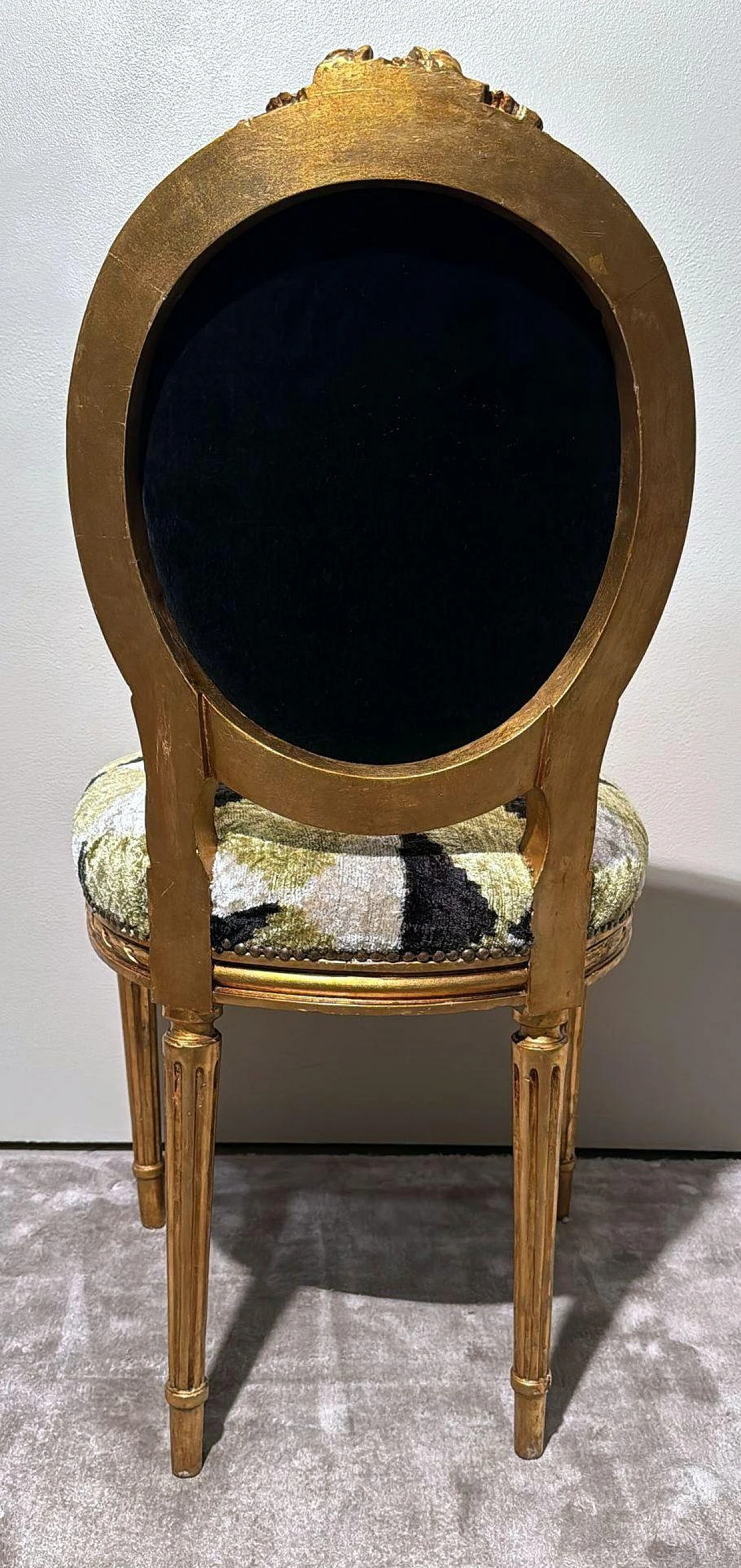 Pair of Louis XVI chairs in wood and Ikat velvet, 19th century 12