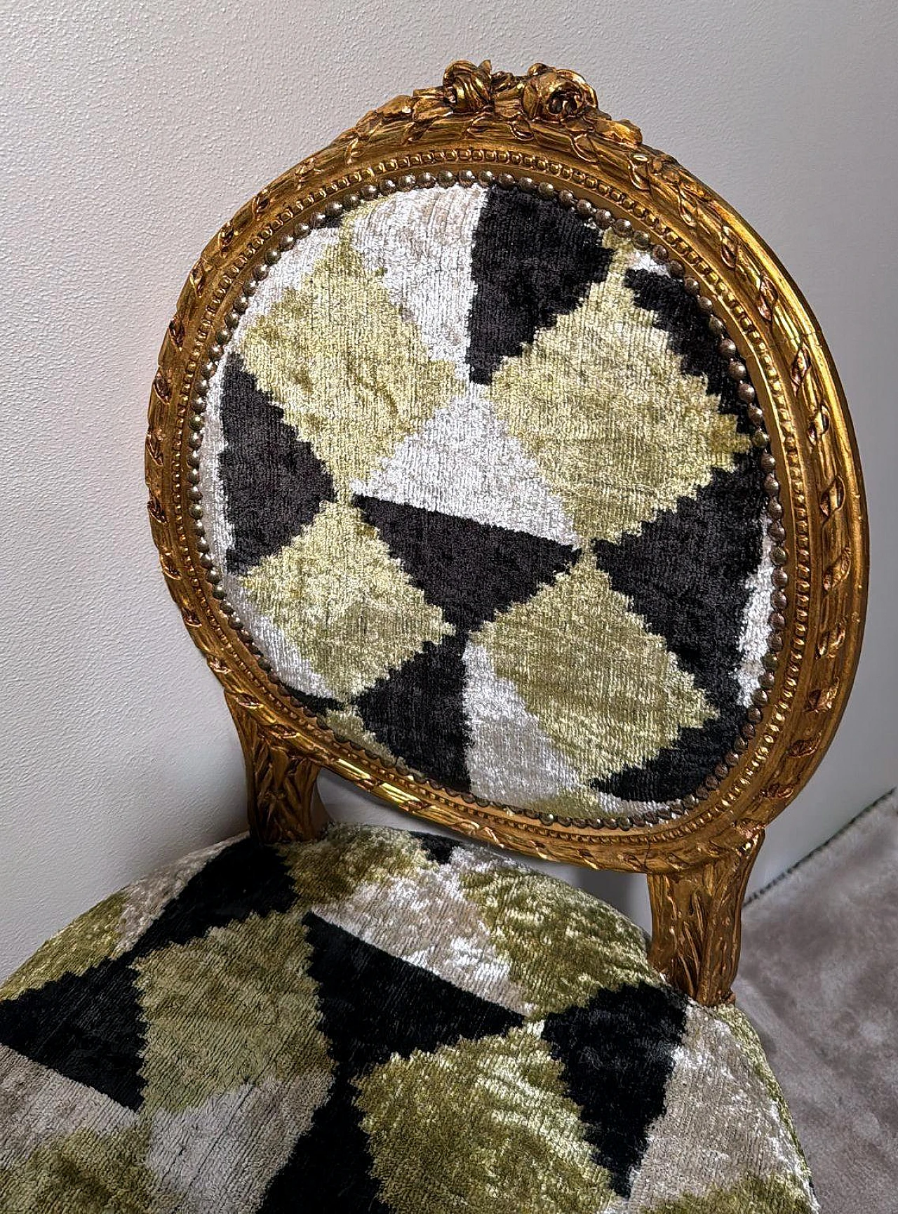 Pair of Louis XVI chairs in wood and Ikat velvet, 19th century 14