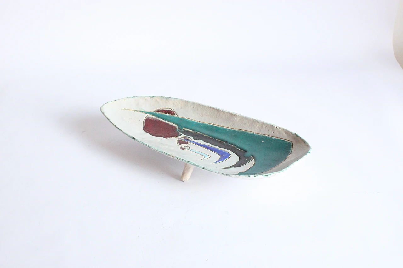 Footed ceramic bowl by Hugo de Putter and Victoria Blansaert for Hugri 6