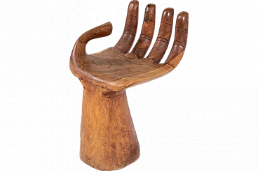 Sedia a forma di mano in legno intagliato, anni '80