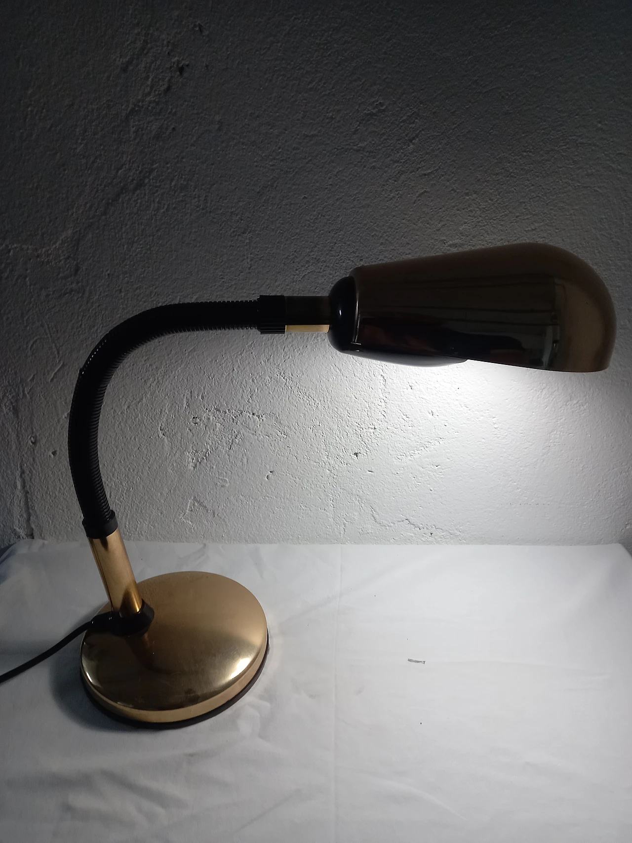 Golden metal desk lamp 2