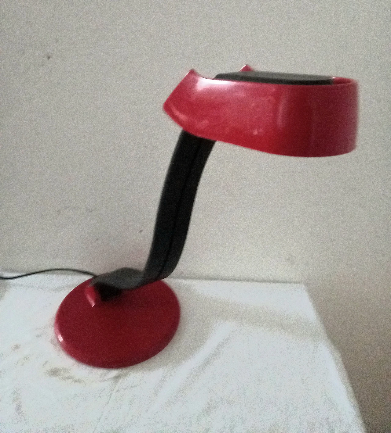 Lampada da tavolo Snooki di Bruno Gecchelin per Guzzini, anni '80 9