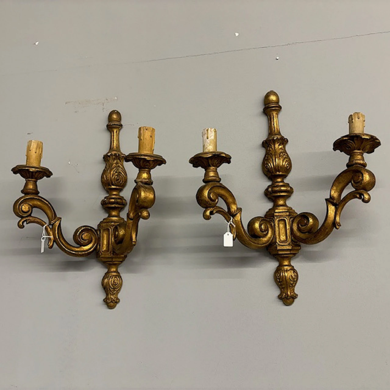 Pair of gilded wall sconces Louis Philippe carved wood, 19th century 1