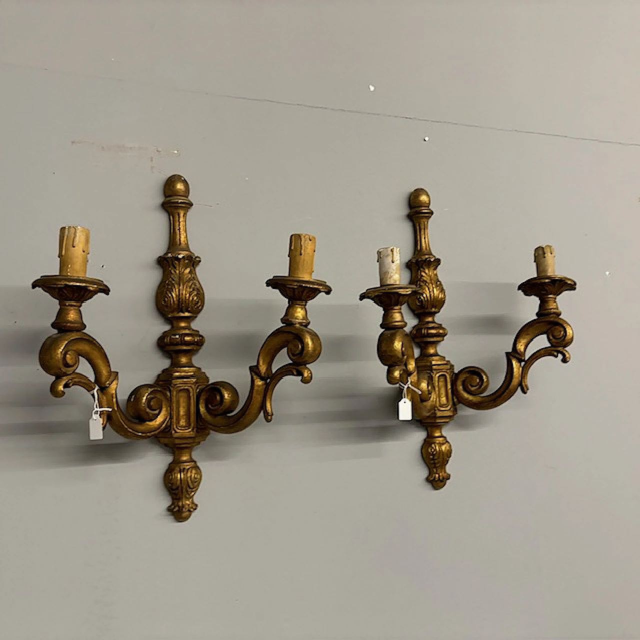 Pair of gilded wall sconces Louis Philippe carved wood, 19th century 2