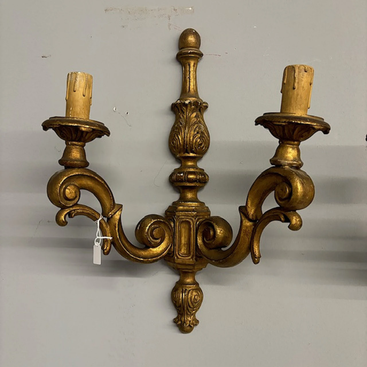 Pair of gilded wall sconces Louis Philippe carved wood, 19th century 3