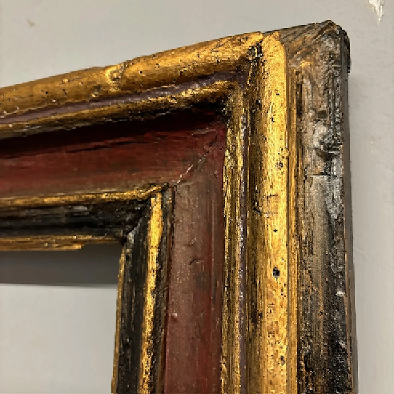 Painted frame in carved and lacquered wood, '600 15