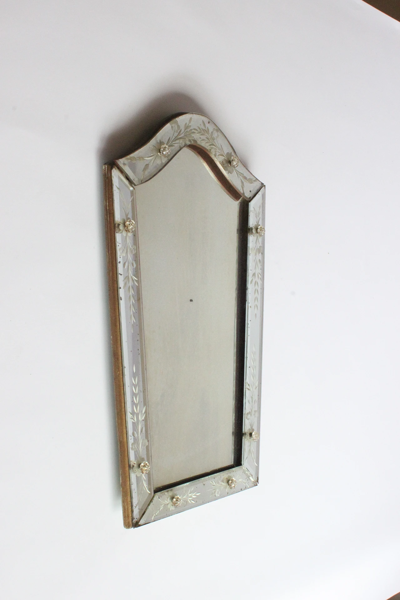 Etched Venetian glass mirror with rosettes, 30s 6