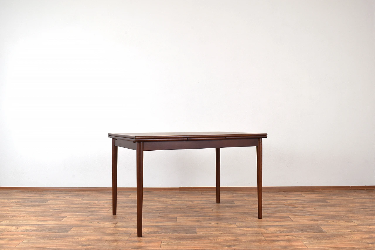 Danish walnut extendable dining table, 1960s 1