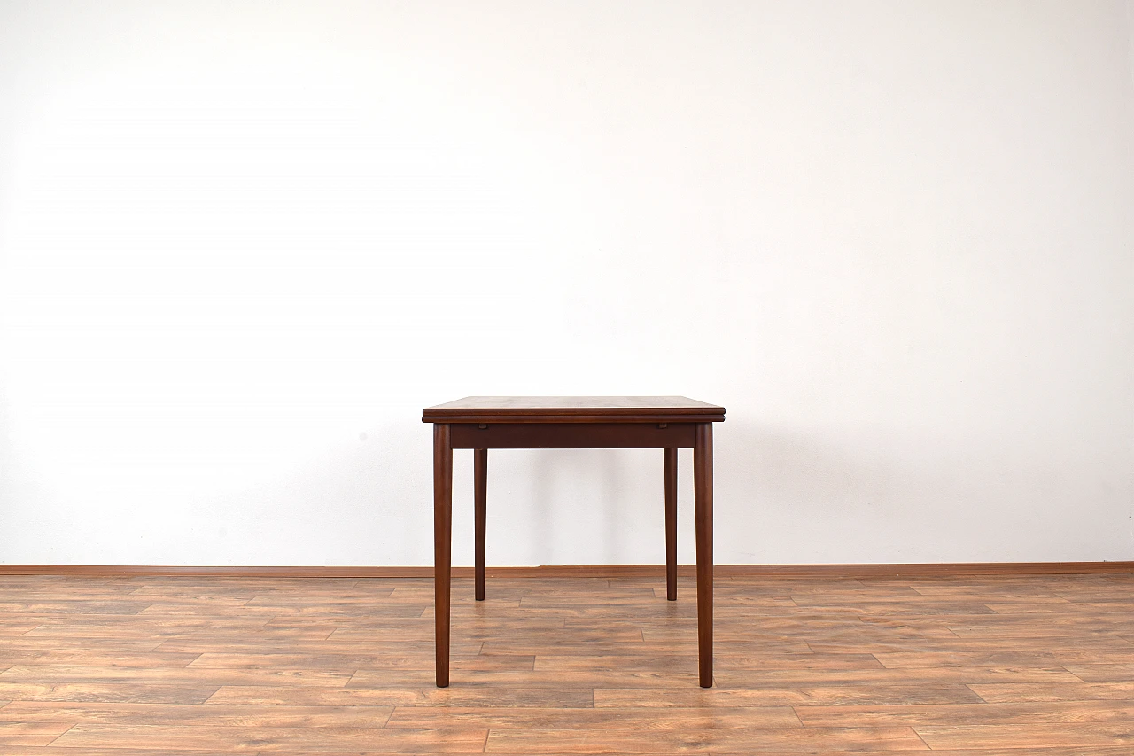 Danish walnut extendable dining table, 1960s 5