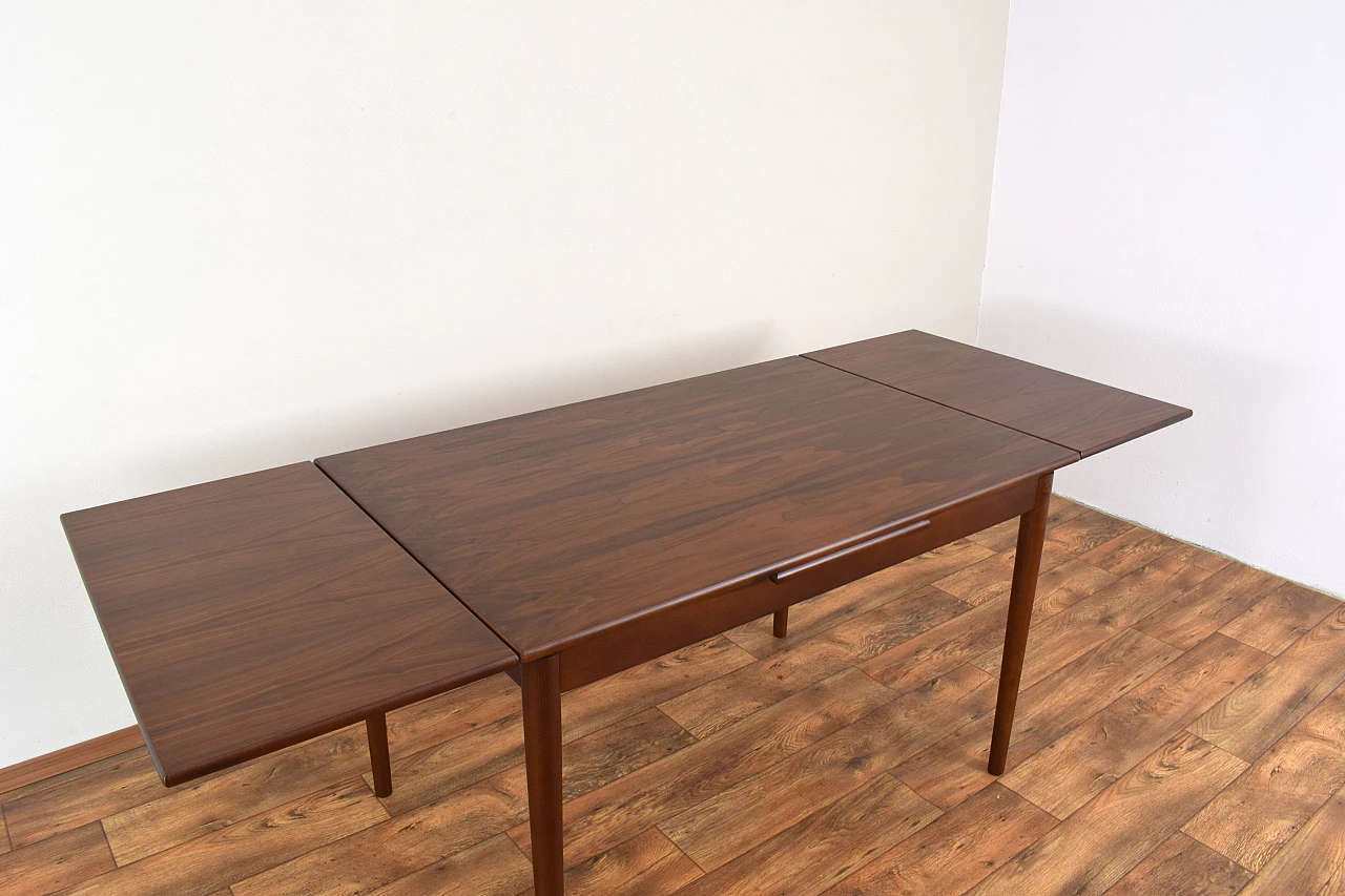 Danish walnut extendable dining table, 1960s 10