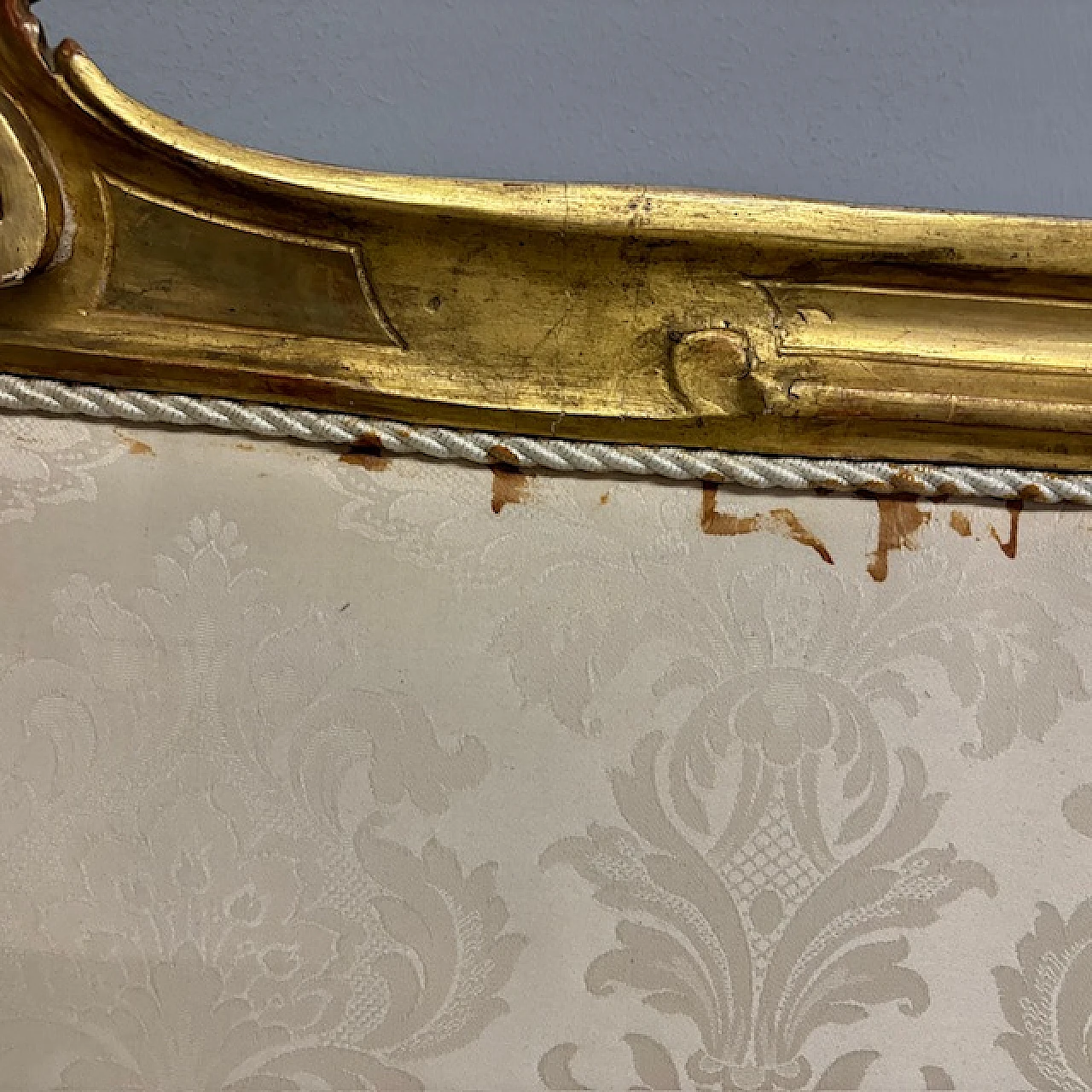 Antique Louis Philippe headboard carved in gold leaf, 1840 9