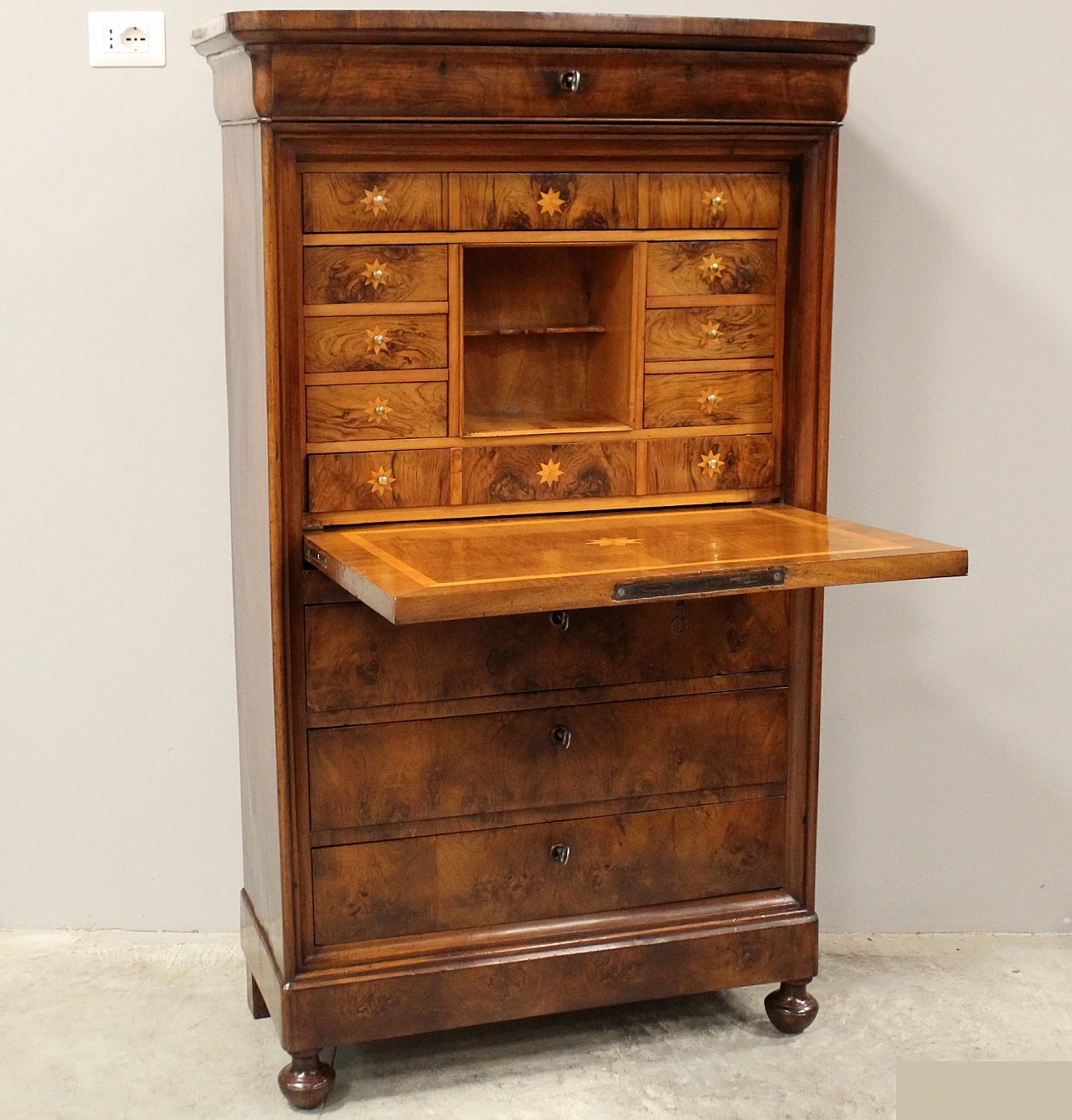 Louis Philippe solid and panelled walnut secretaire, mid-19th century 1