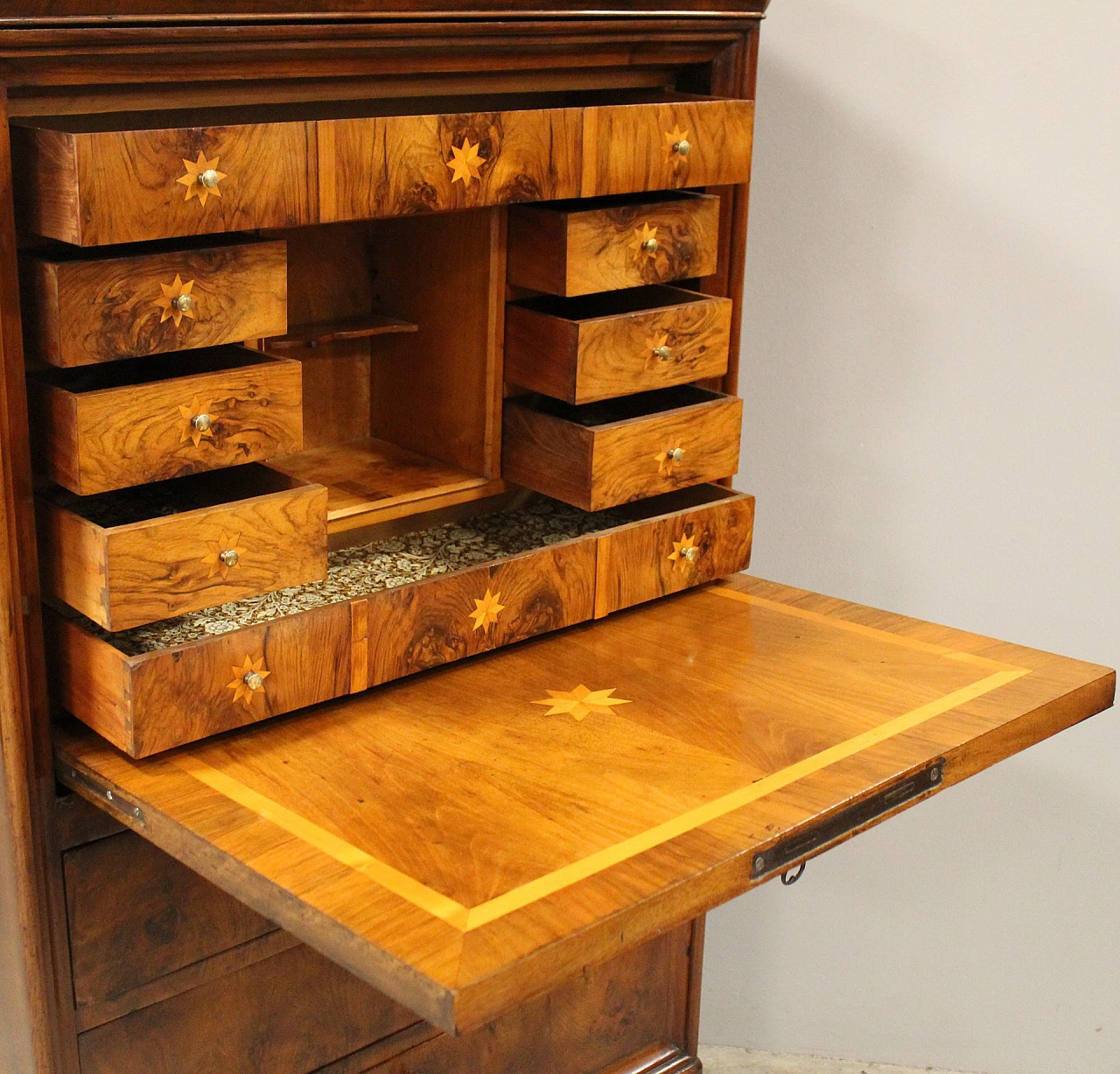 Louis Philippe solid and panelled walnut secretaire, mid-19th century 8