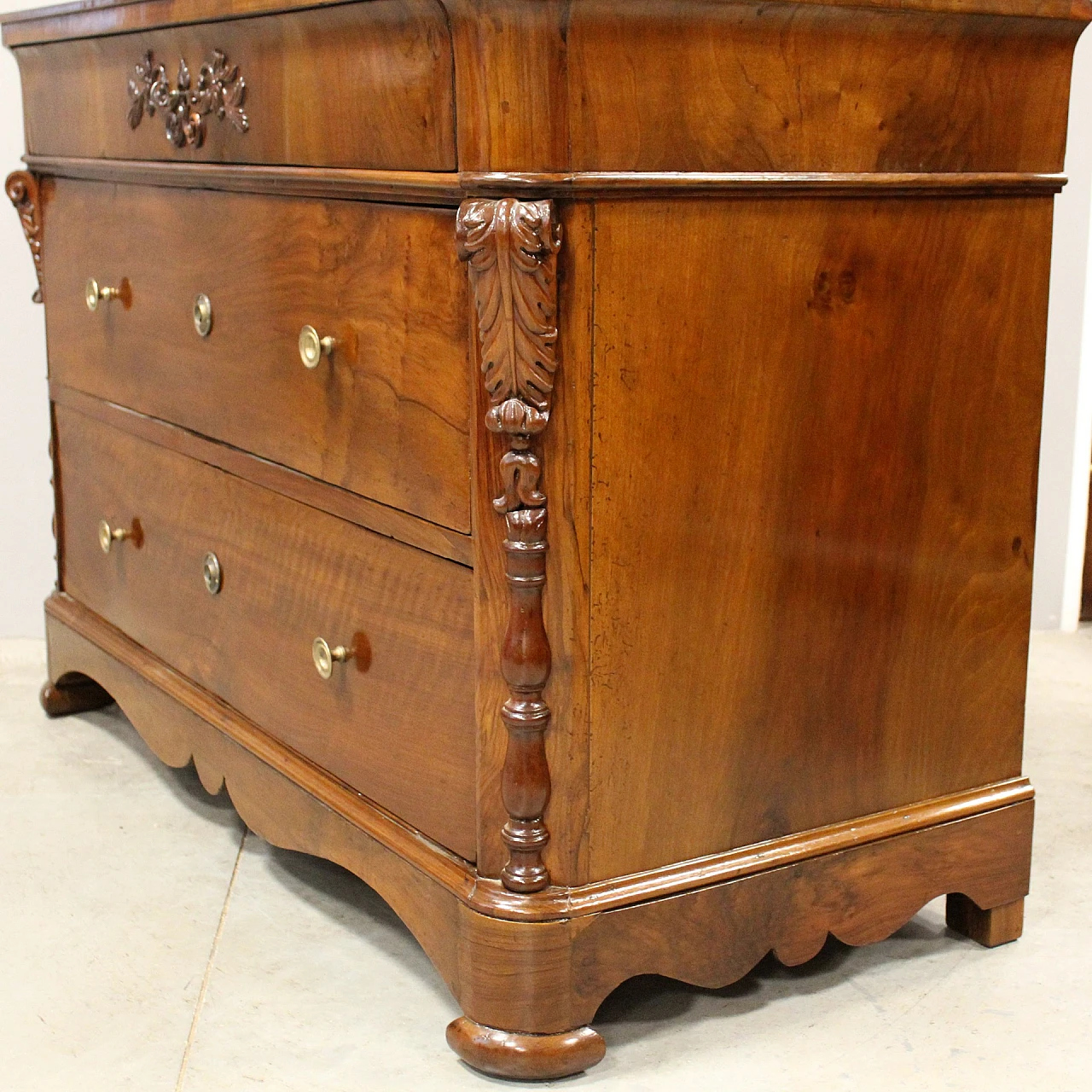 Louis Philippe cappuccino walnut chest of drawers, 19th century 5