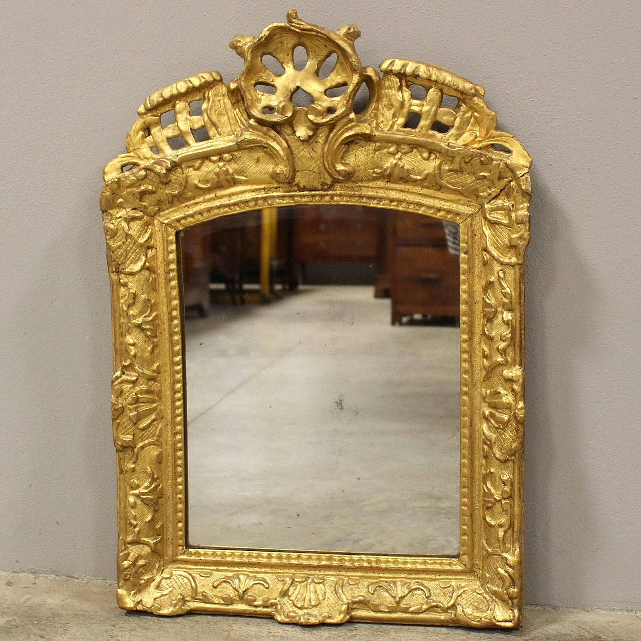 Louis XV mirror in gilded wood, second half of the 18th century 4