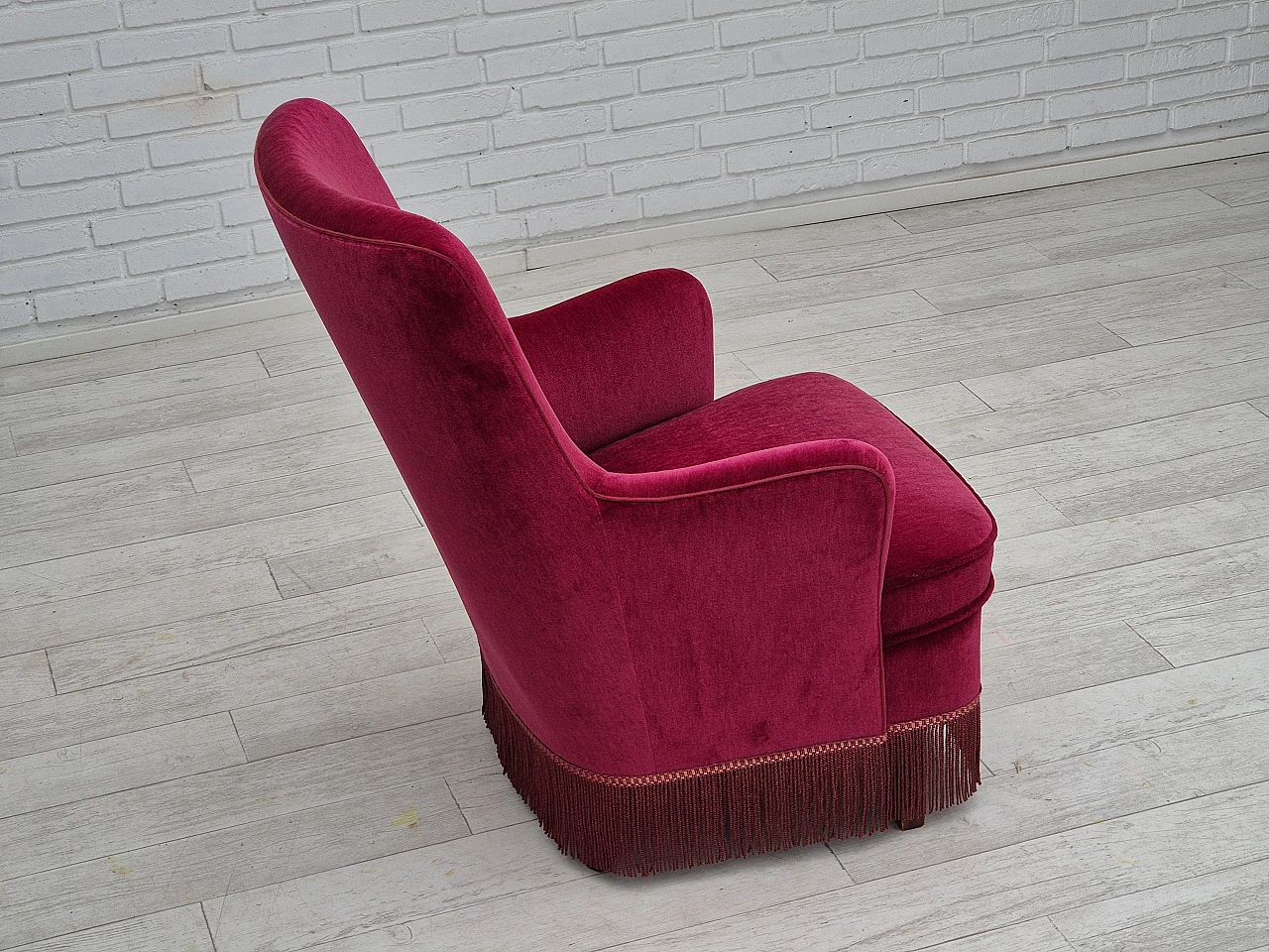 Red velvet danish armchair with fringe, 70s 10