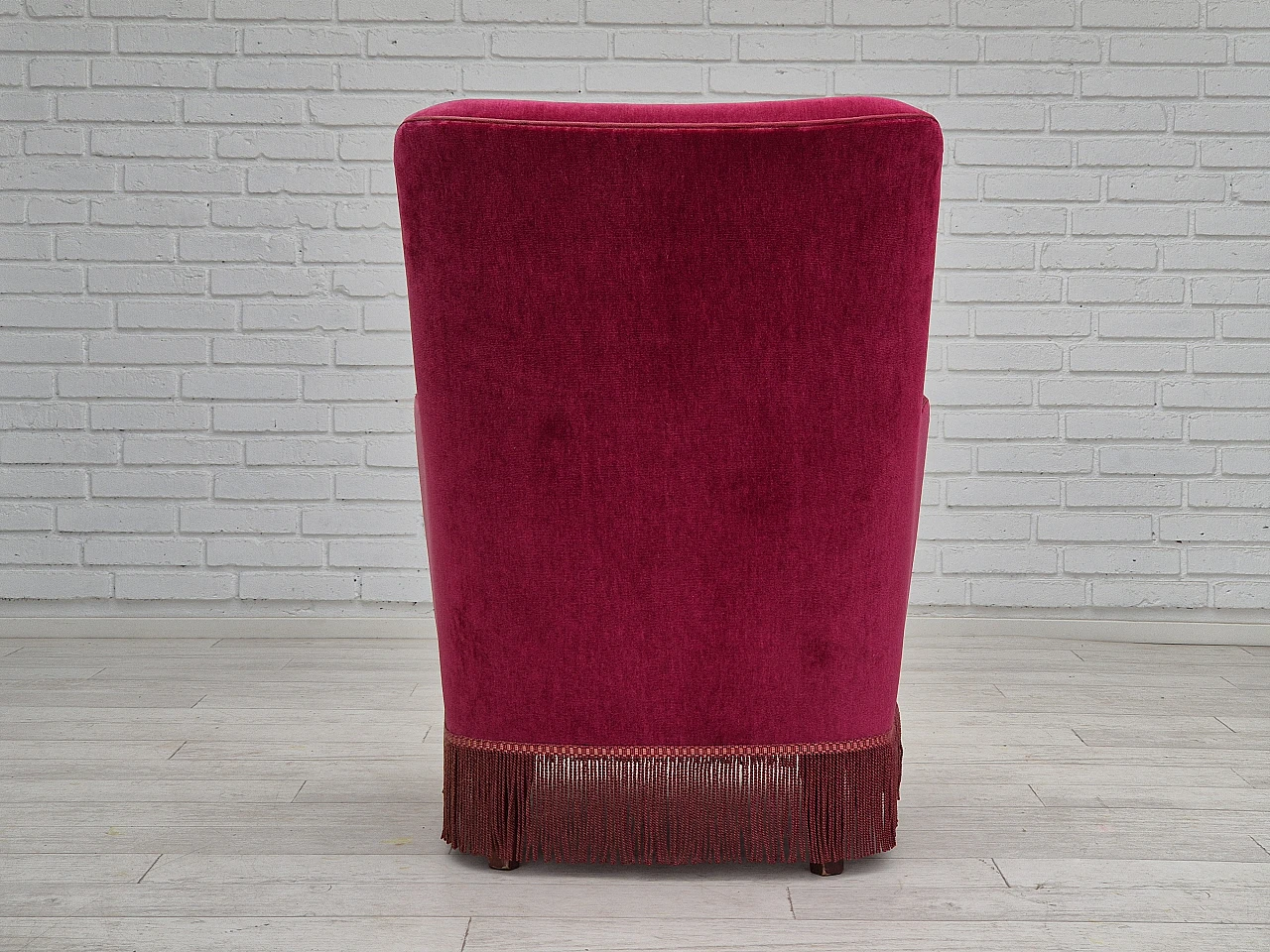 Red velvet danish armchair with fringe, 70s 11