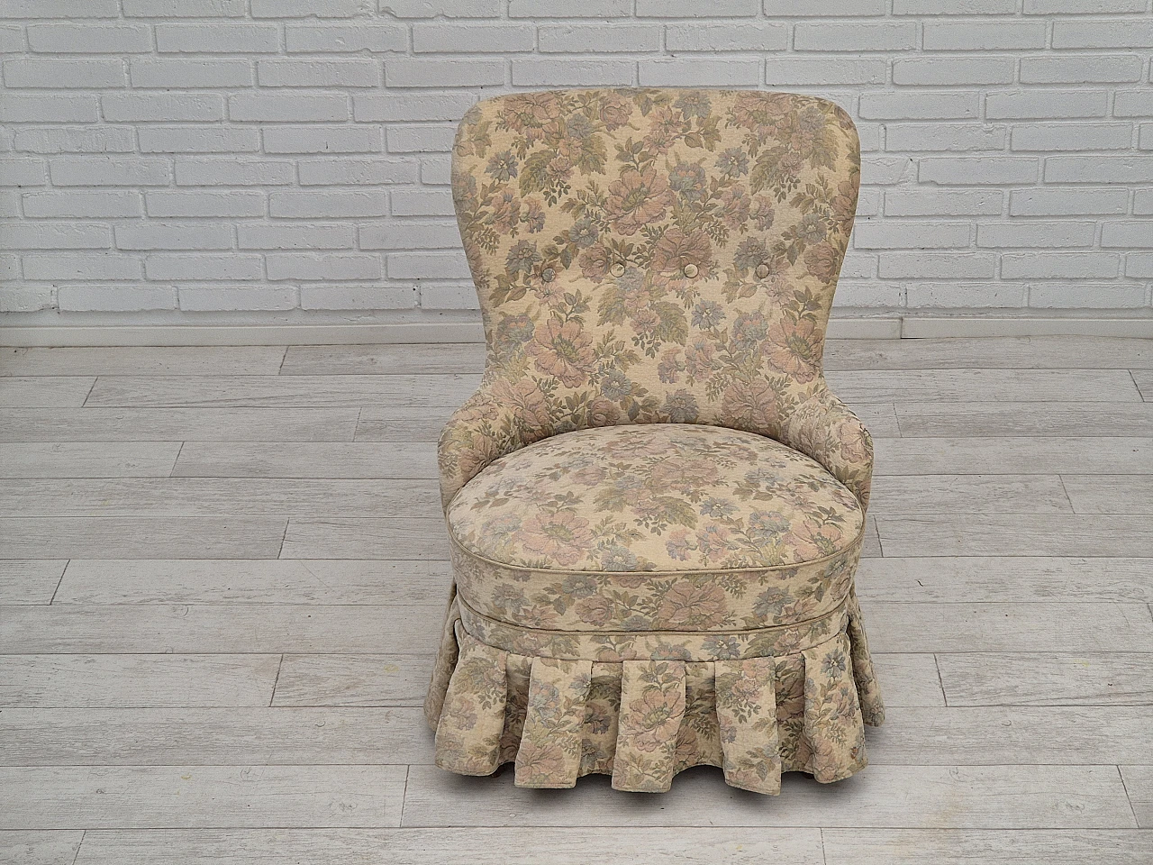 Danish flowery armchair, 1970s 8