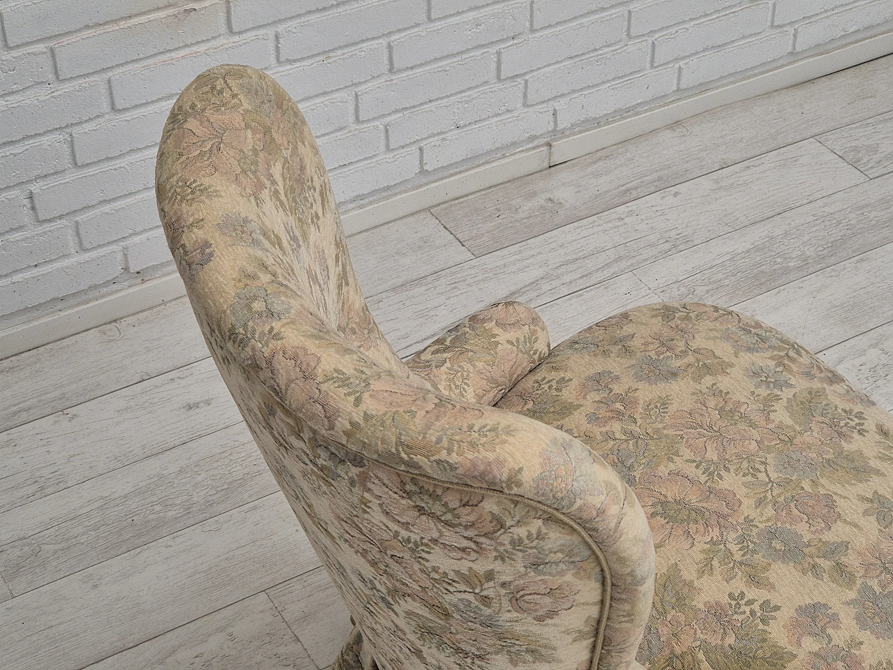 Danish flowery armchair, 1970s 11