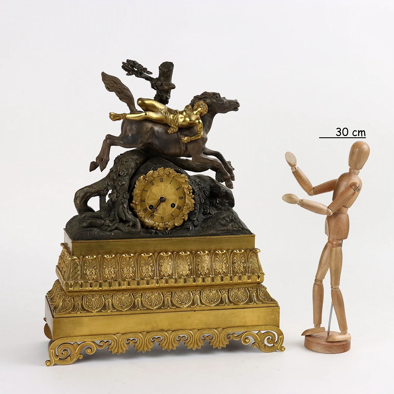 Gilt bronze table clock, mid 19th century 2