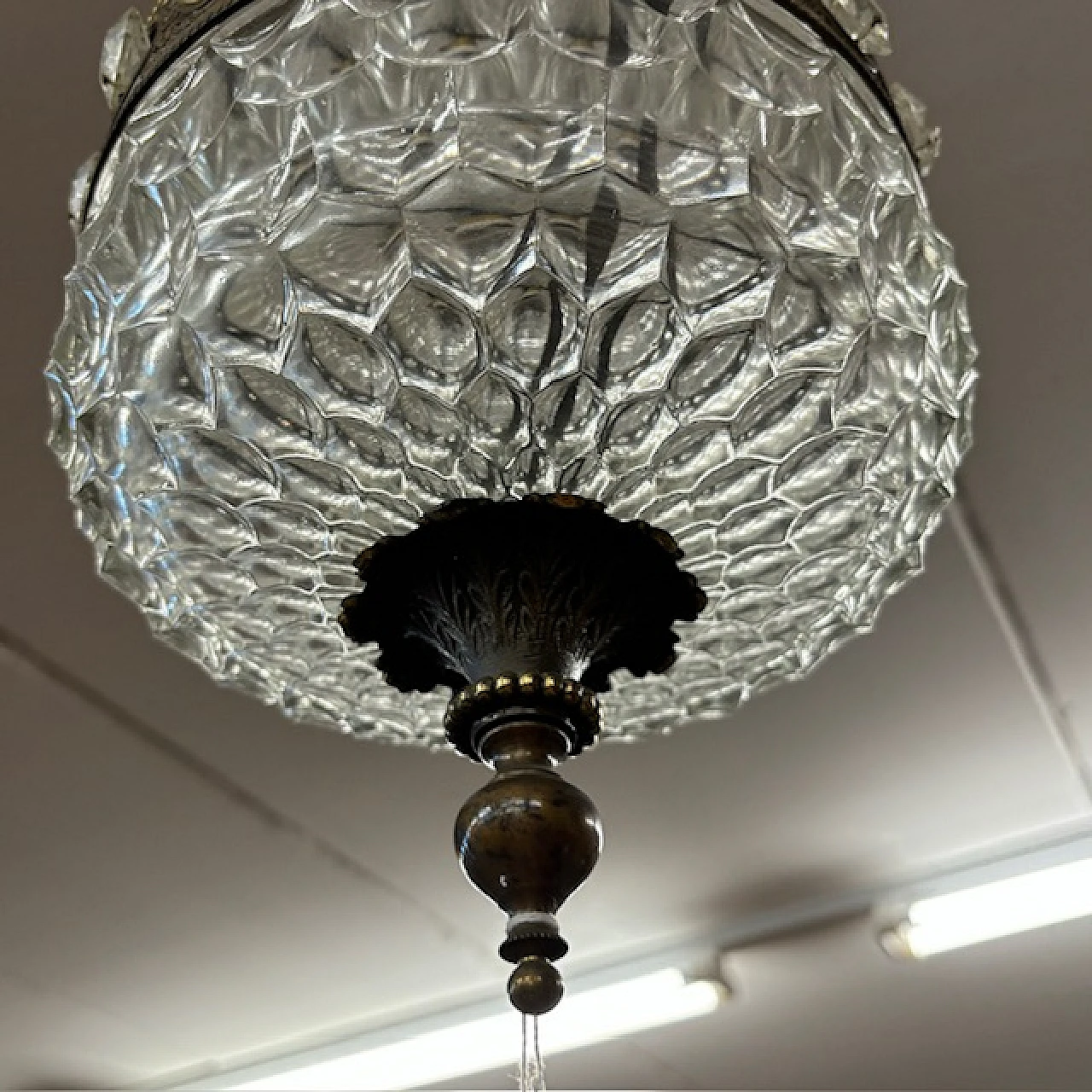 Pendant chandelier in glass and brass, 60s 7