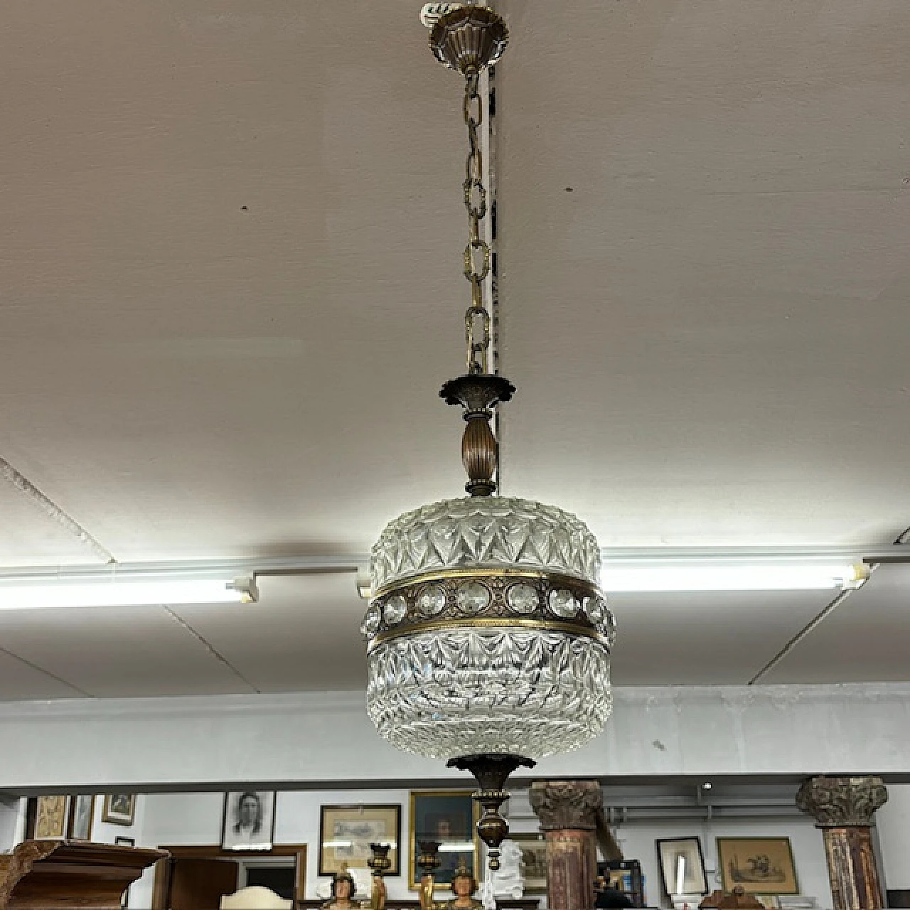 Pendant chandelier in glass and brass, 60s 10