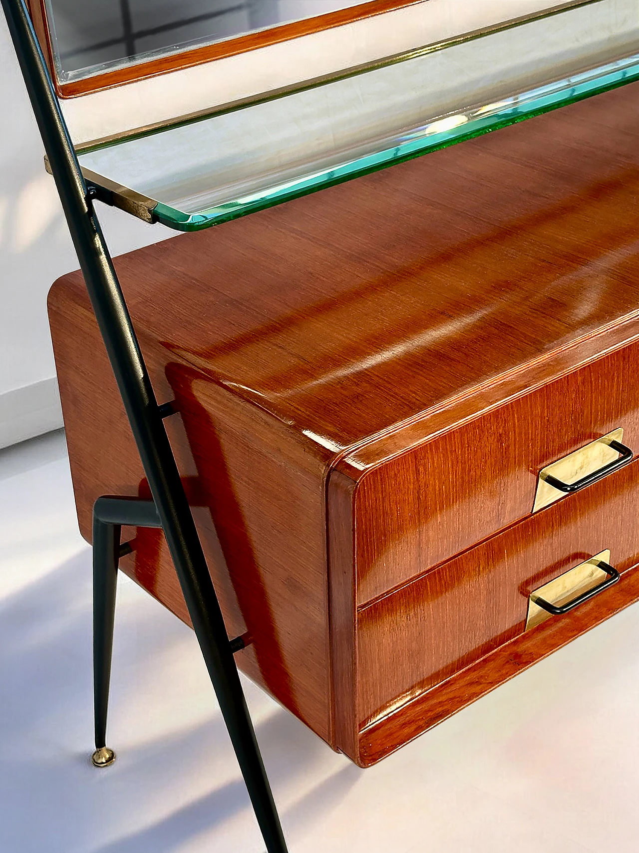 Italian Mid-Century Sideboard with mirror by Silvio Cavatorta, 1950s 3