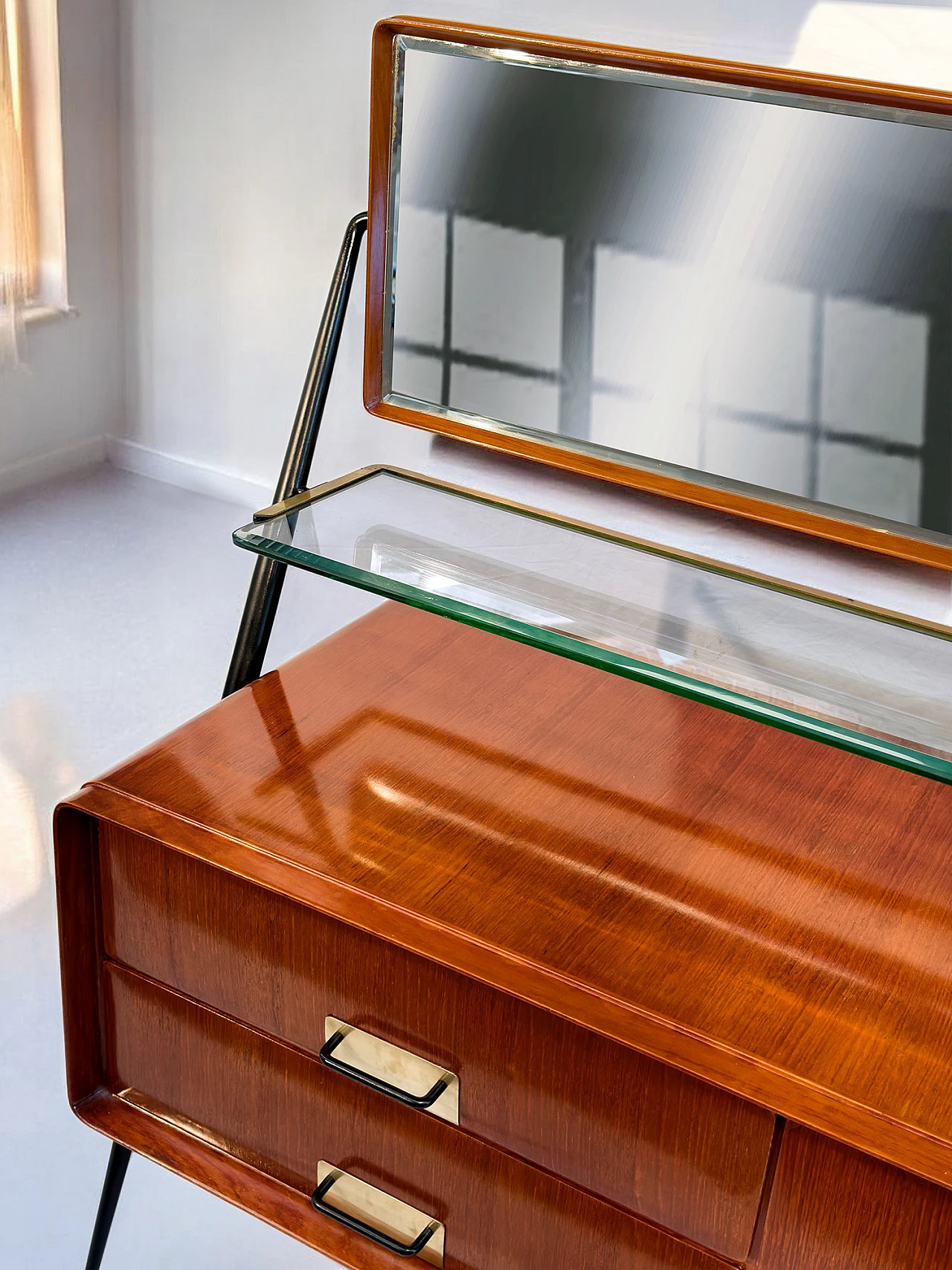 Italian Mid-Century Sideboard with mirror by Silvio Cavatorta, 1950s 16