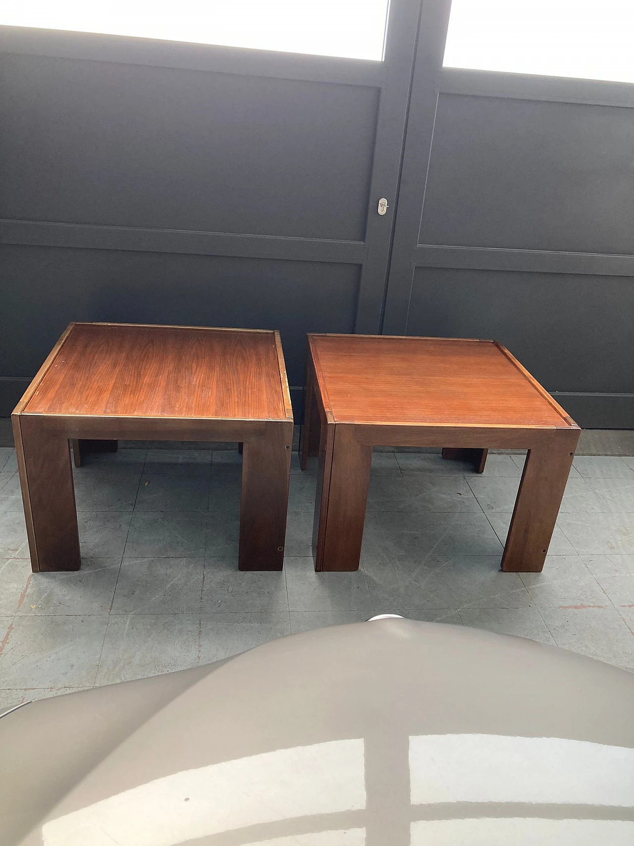 Pair of walnut tables by Tobia Scarpa for Cassina, 1960s 4