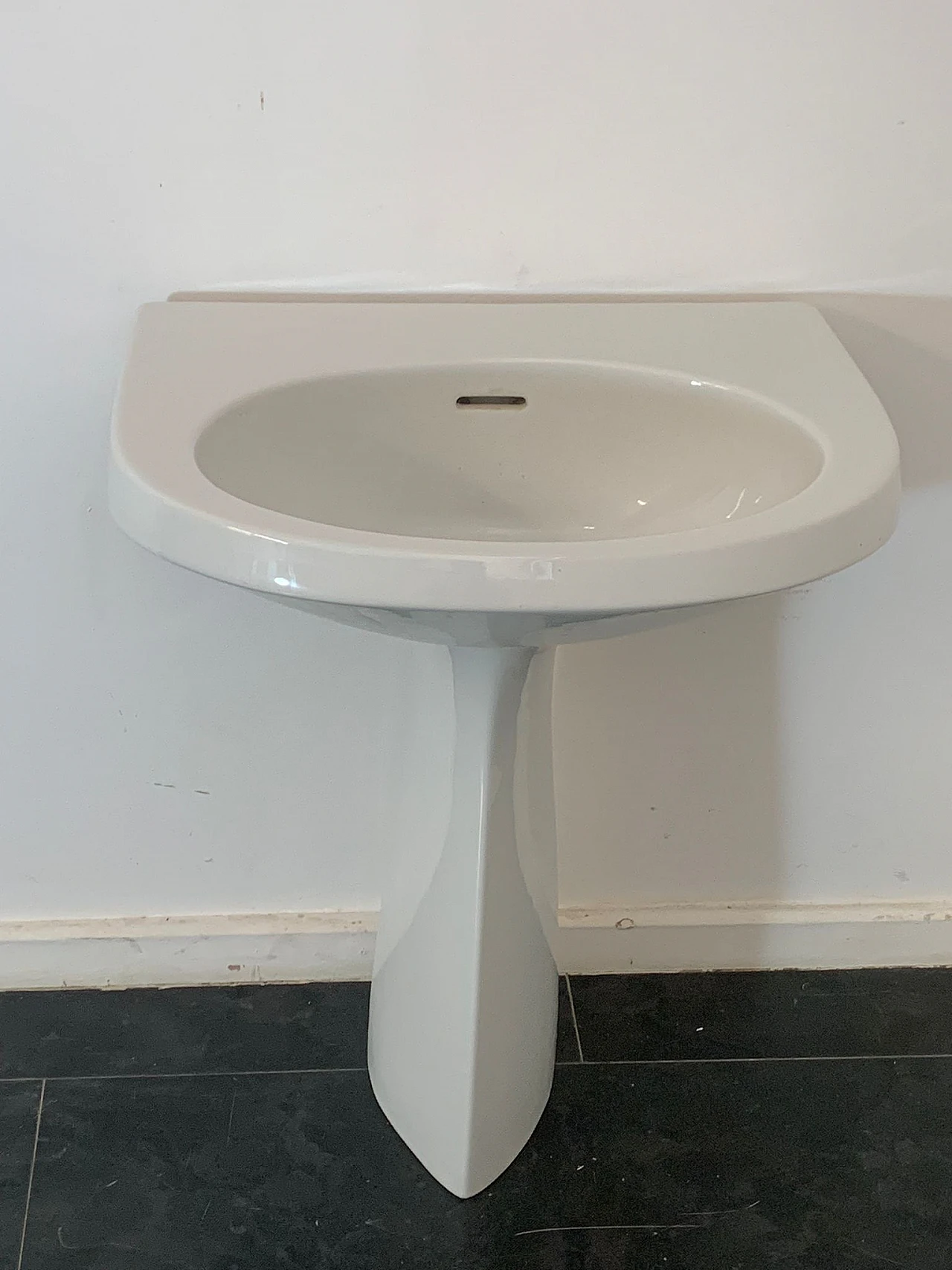 Gio Ponti washbasin with pedestal for Ideal Standard, 1960s 4