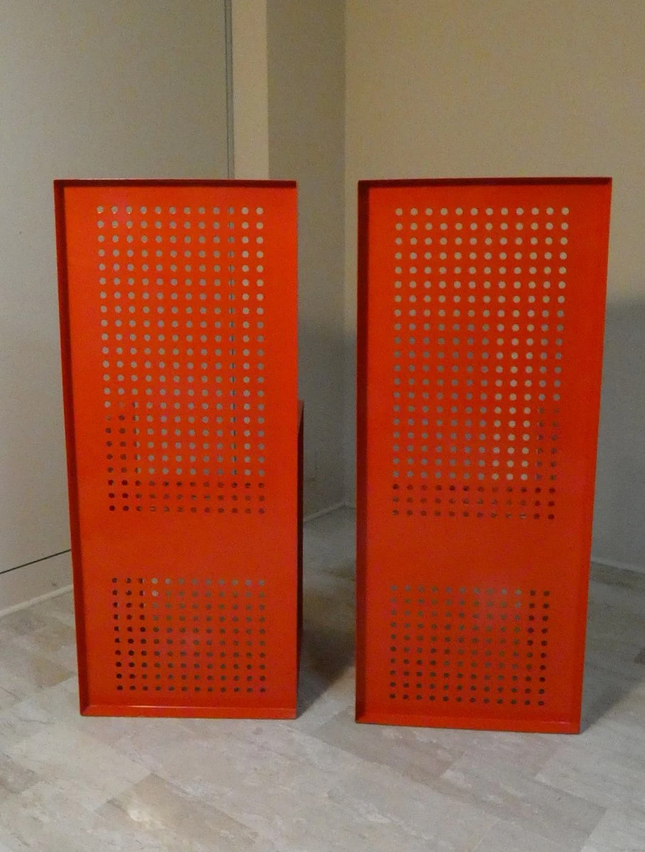 Pair of futuristic iron chairs by Urano Palma, 1970s 5