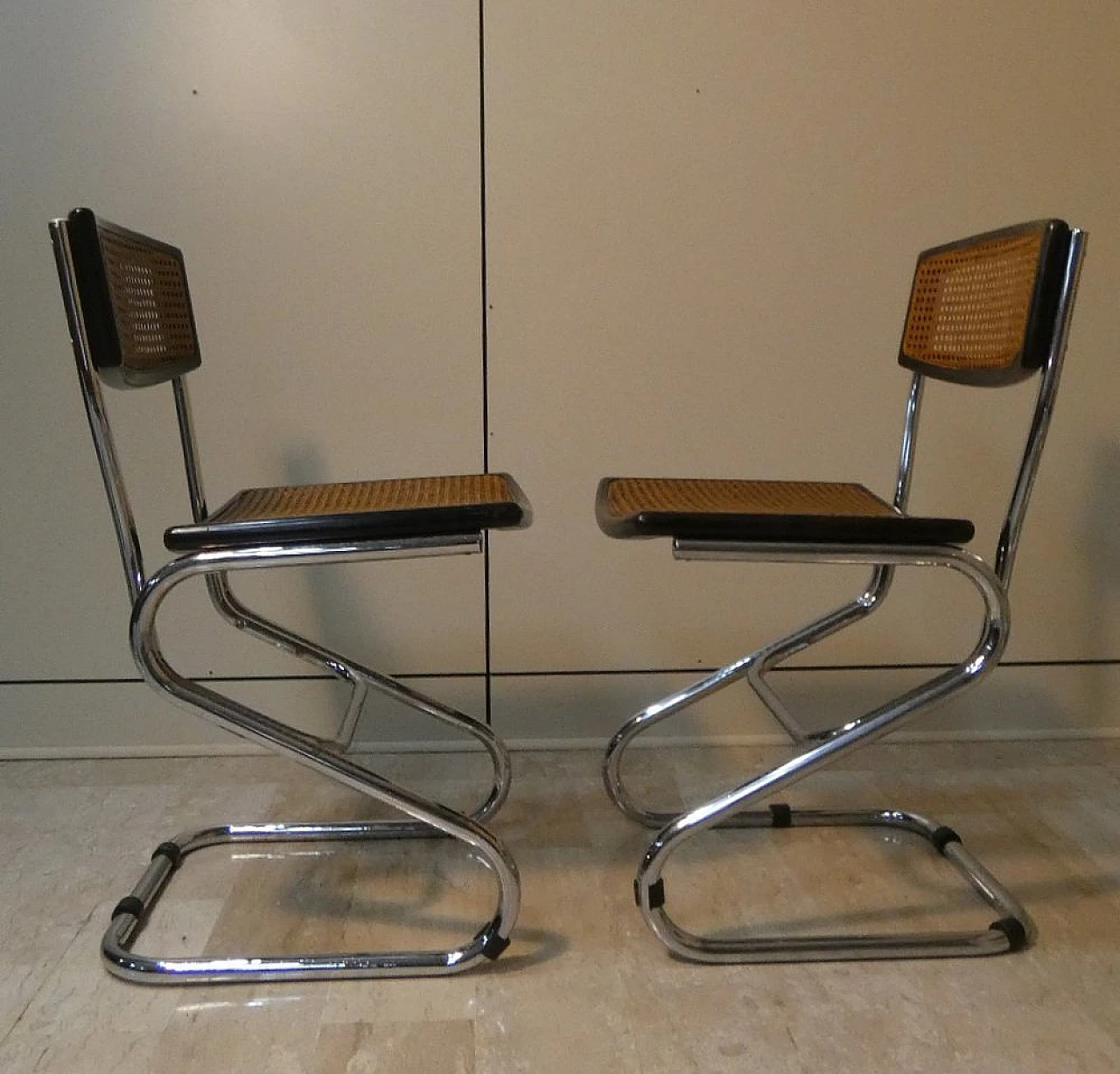 Glass table with 4 Vienna straw and steel chairs, 1970s 21