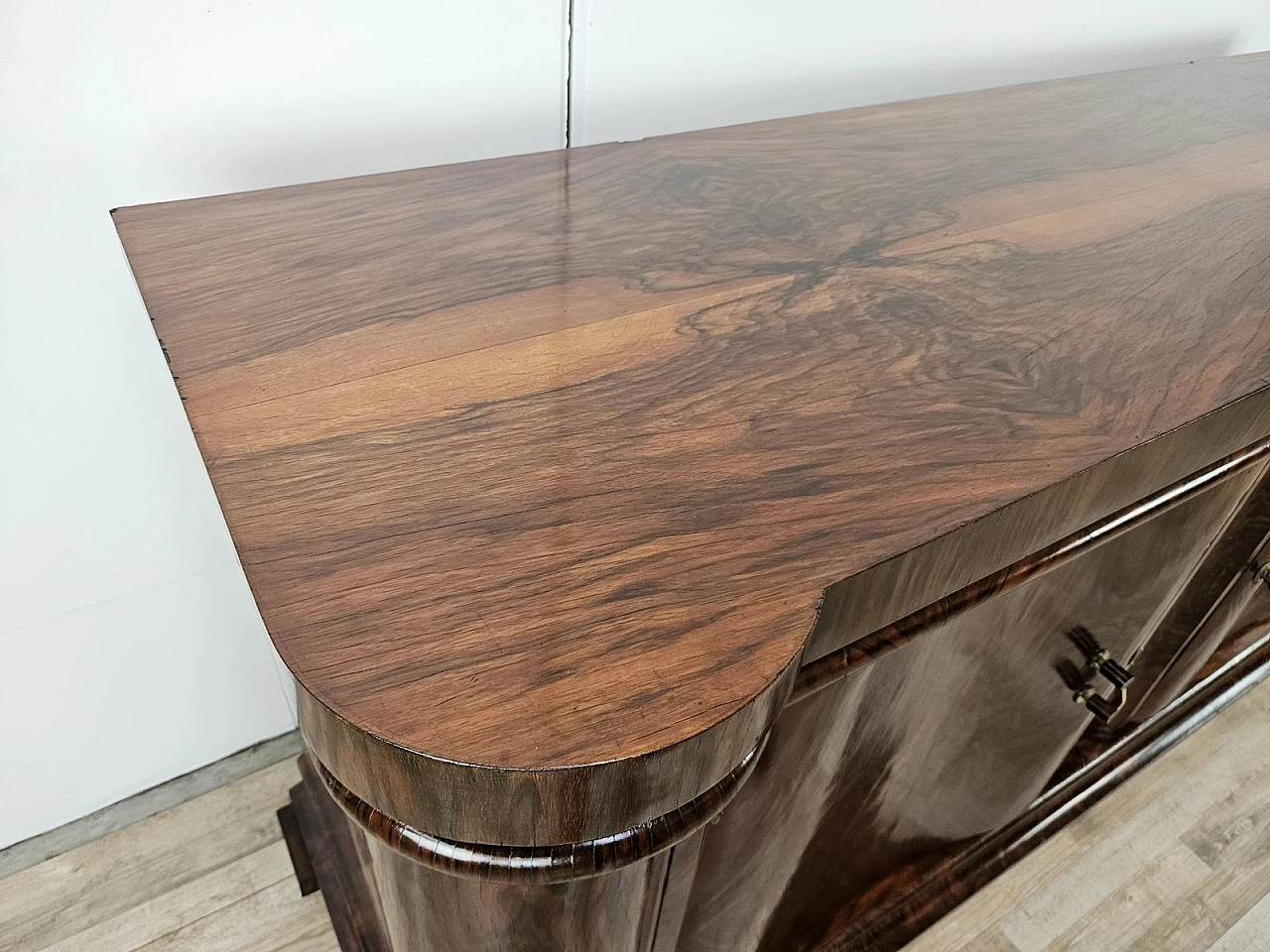 Art Deco Venetian Sideboard in Walnut Root by Levi Minzi, Padua, 1940s 3