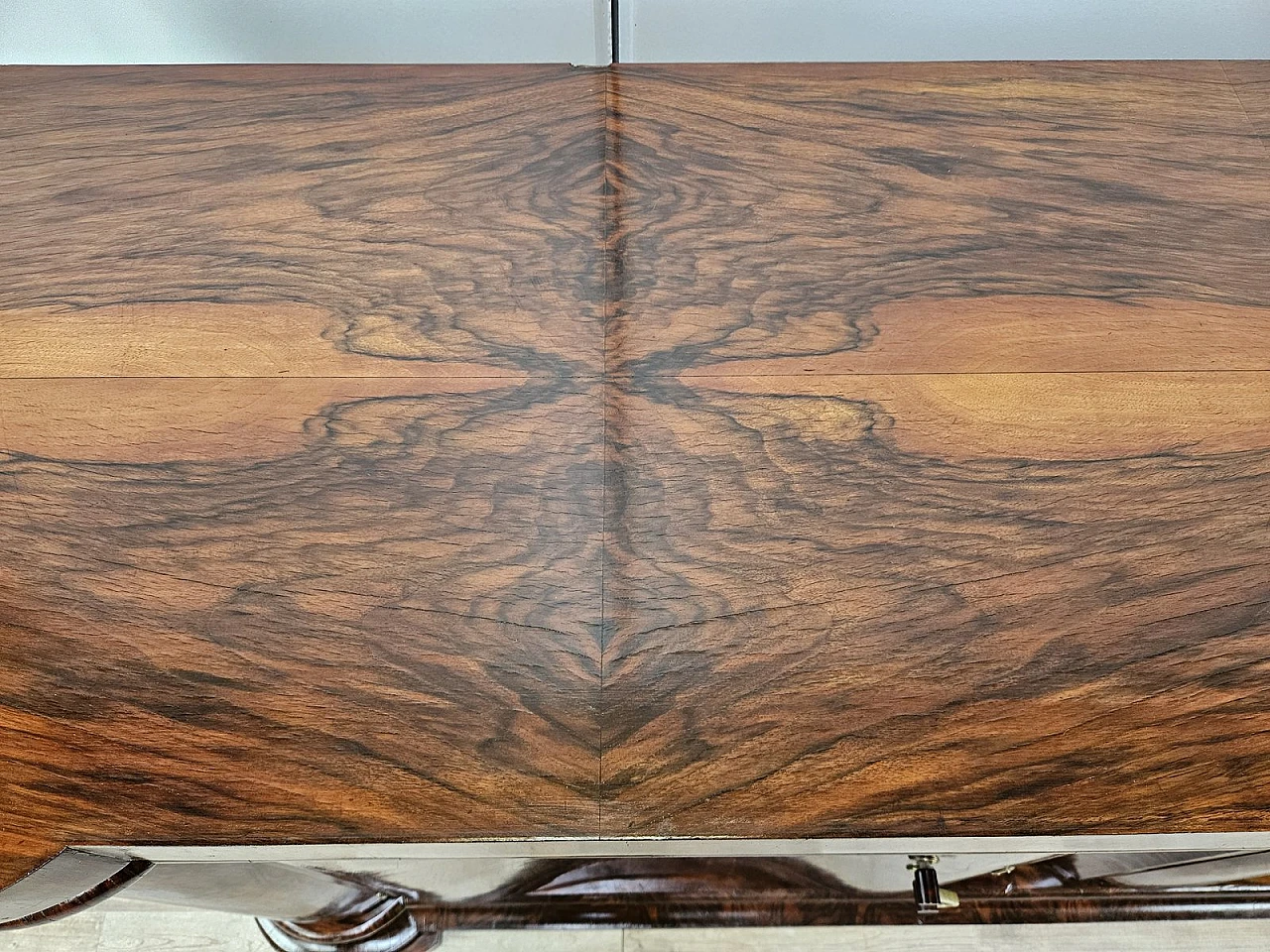 Art Deco Venetian Sideboard in Walnut Root by Levi Minzi, Padua, 1940s 8