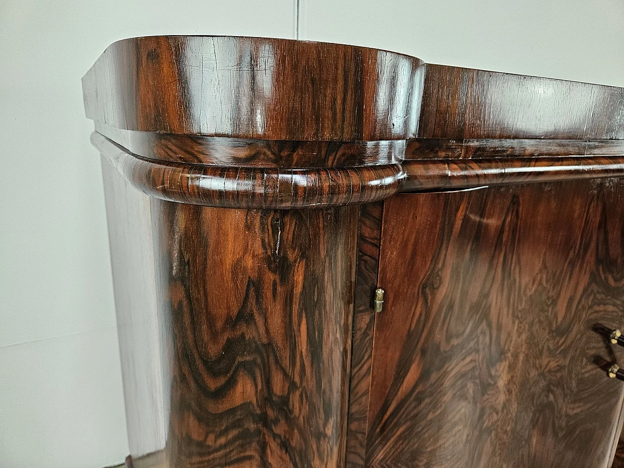 Art Deco Venetian Sideboard in Walnut Root by Levi Minzi, Padua, 1940s 17