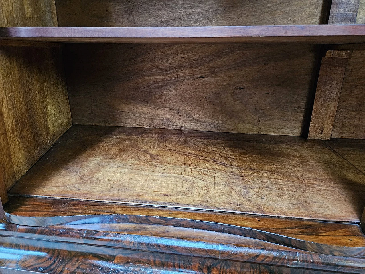 Art Deco Venetian Sideboard in Walnut Root by Levi Minzi, Padua, 1940s 31