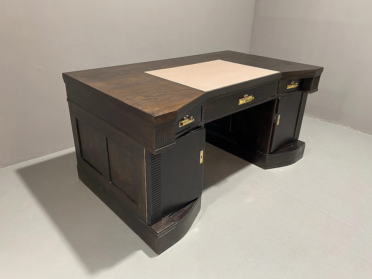 Early 20th Century Viennese Secession oak writing desk 3