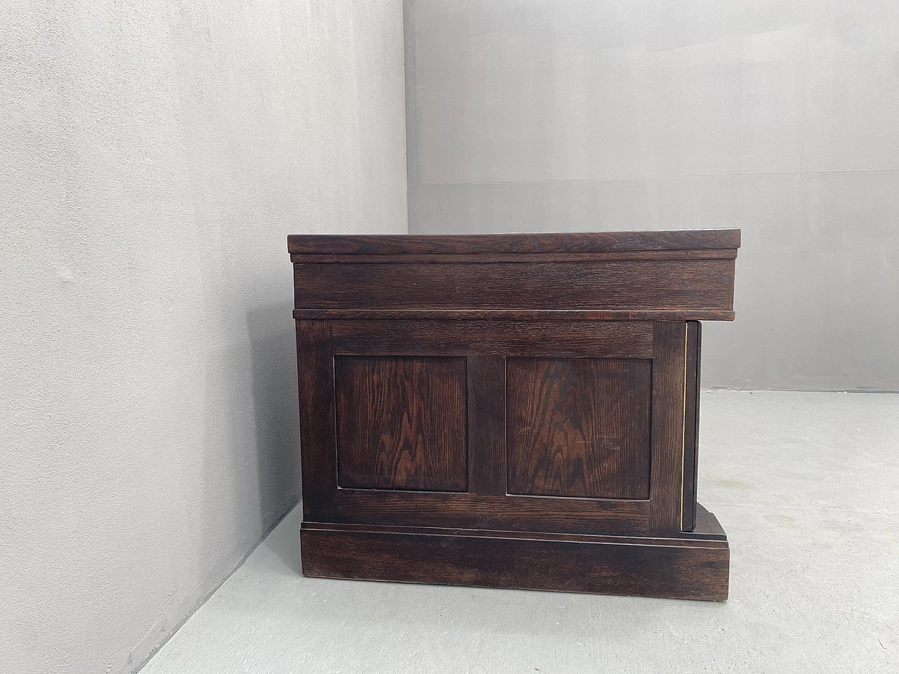 Early 20th Century Viennese Secession oak writing desk 6