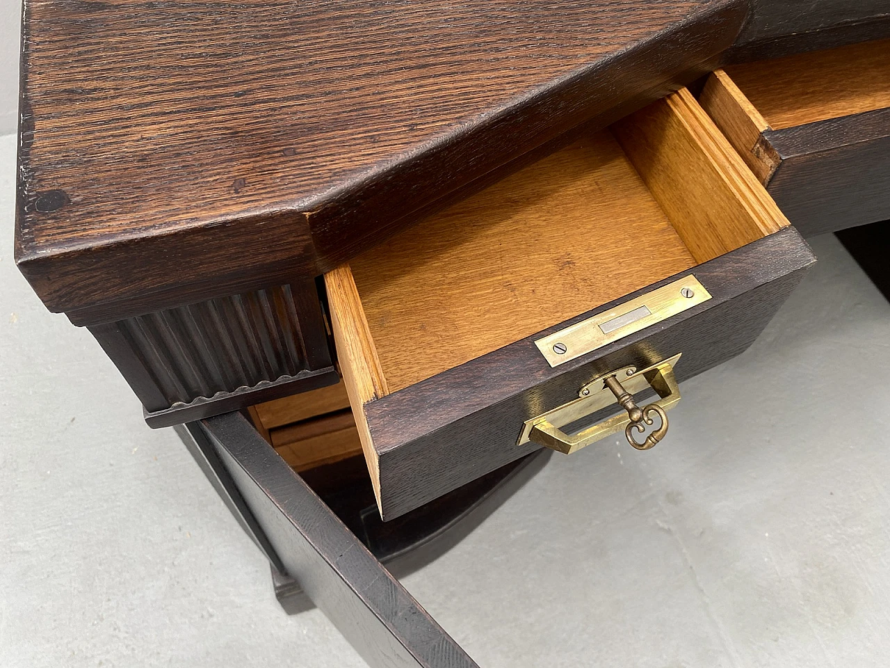 Early 20th Century Viennese Secession oak writing desk 28