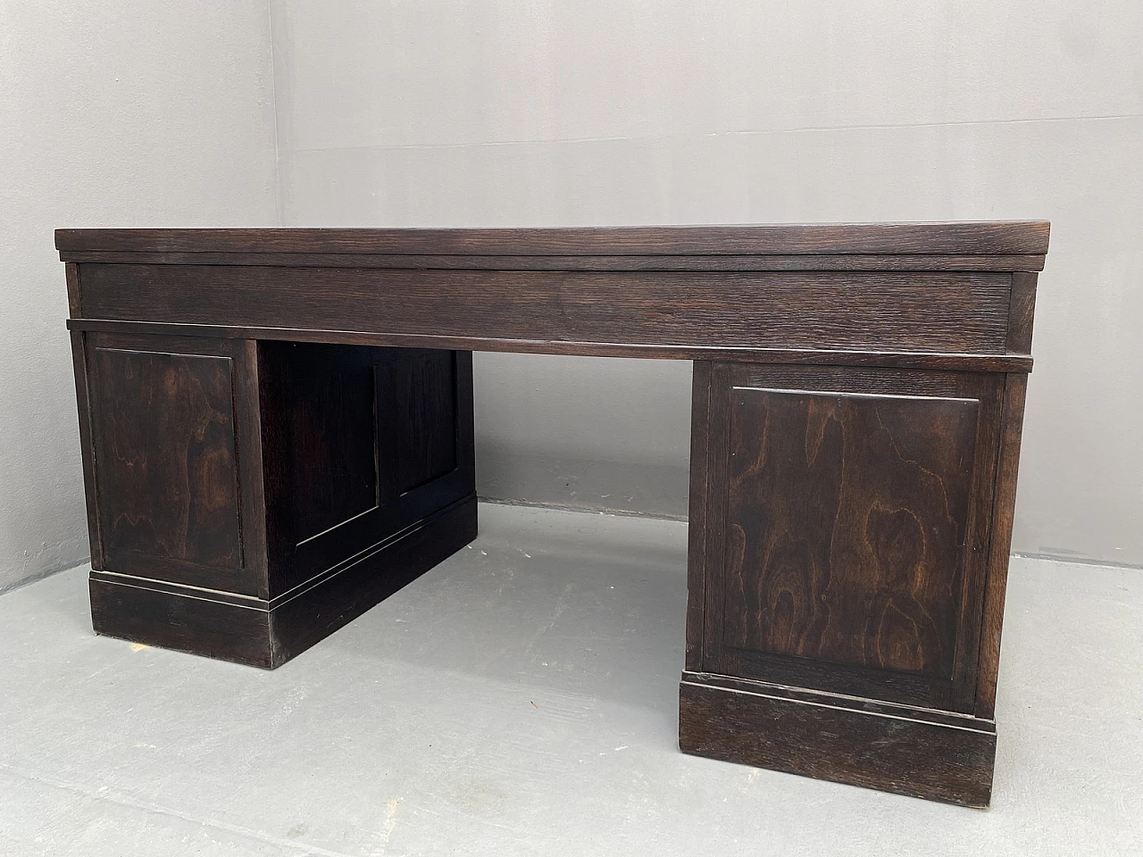 Early 20th Century Viennese Secession oak writing desk 35