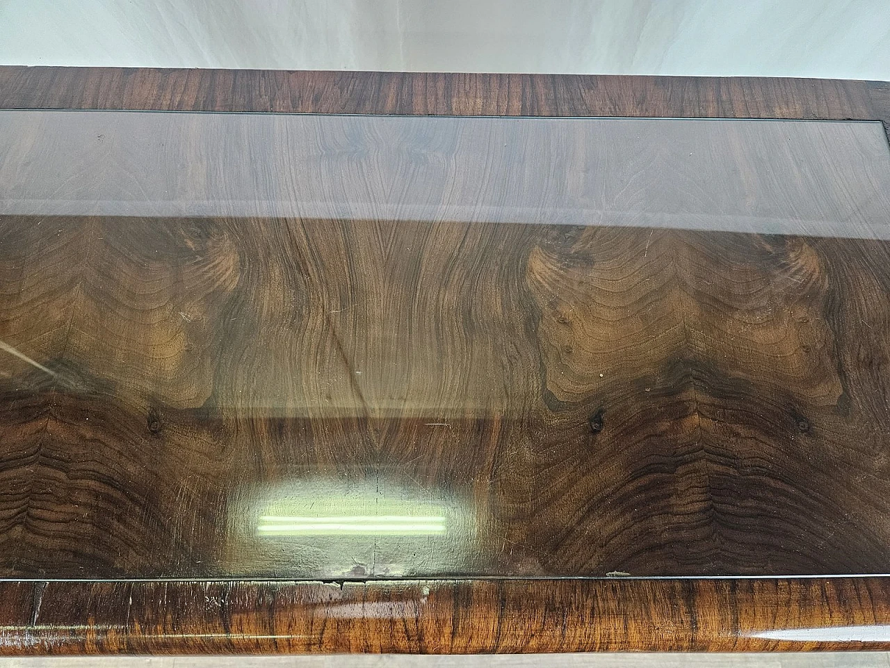 Walnut-root sideboard with internal drawers, 1930s 8