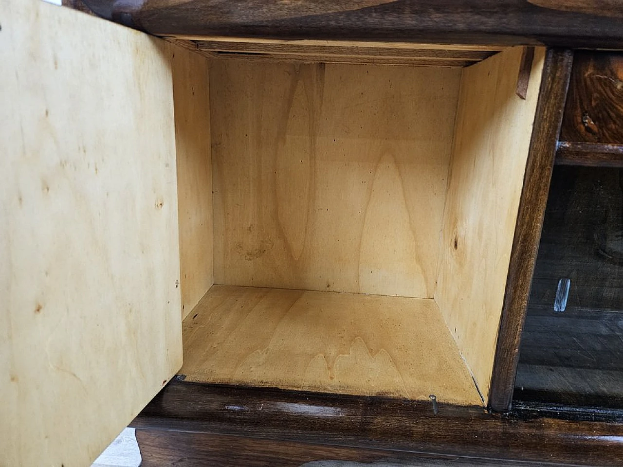 Art Deco dressing table in walnut with sliding glass, 1940s 11