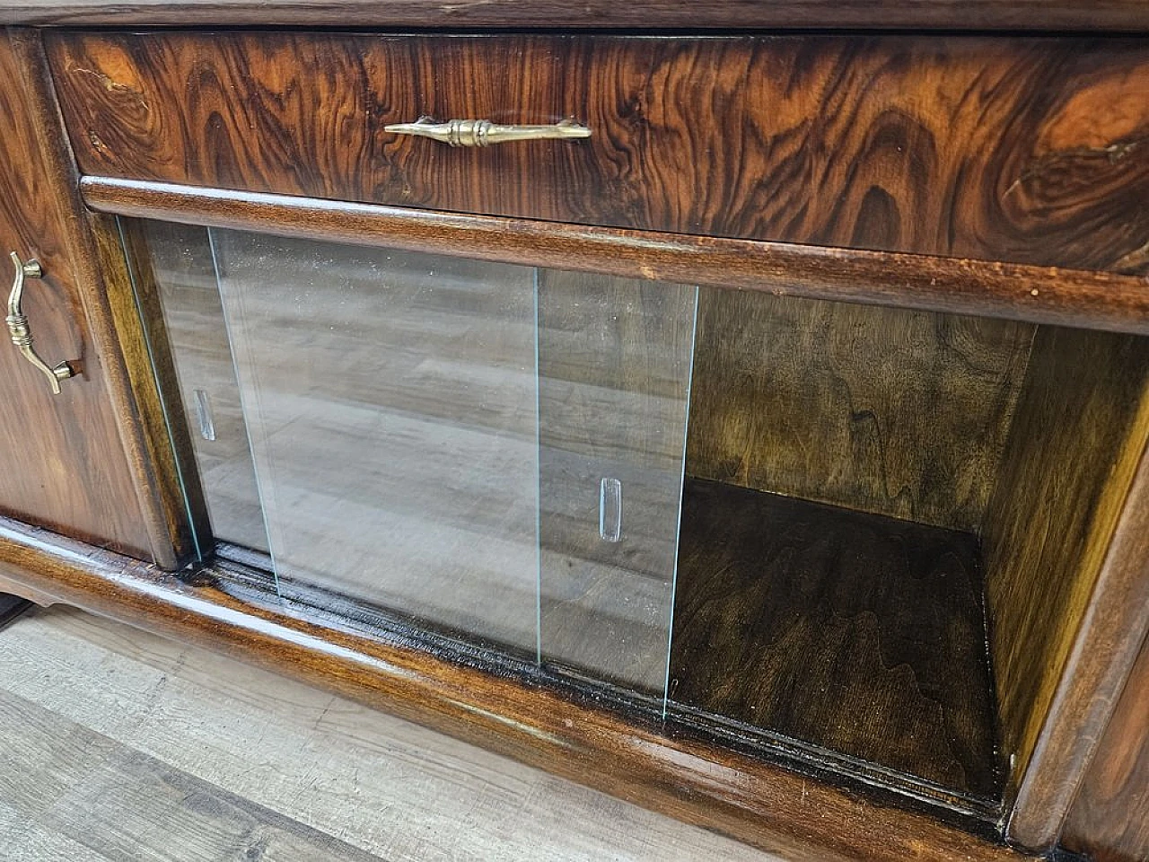 Art Deco dressing table in walnut with sliding glass, 1940s 20