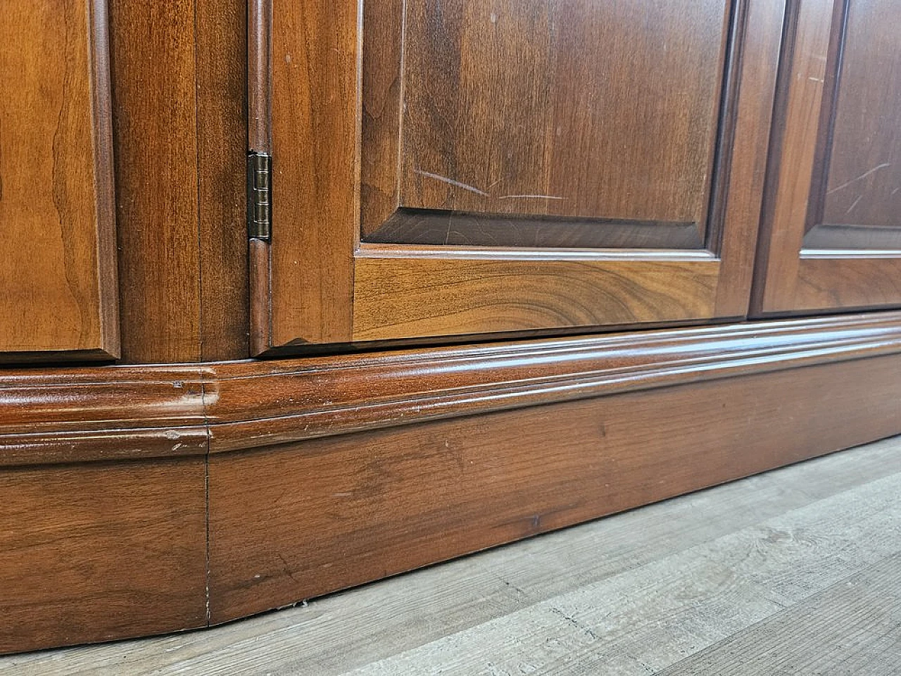 Hall sideboard in cherry wood by Fantoni, 1980s 24