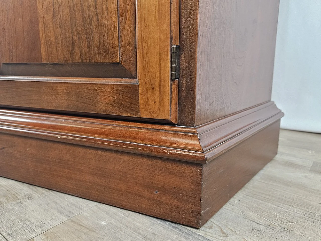 Hall sideboard in cherry wood by Fantoni, 1980s 27