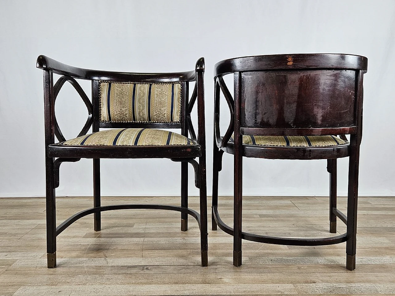 Beech bench with chairs attributed to Antonio Volpe, 20th century 33